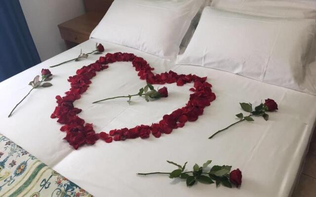 Hotel Tritone