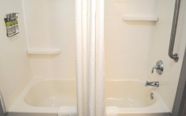 Holiday Inn Express & Suites Columbia City by IHG