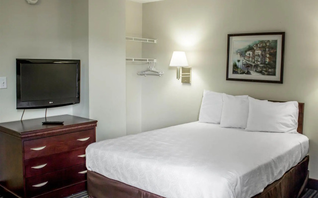 Motel 6 Greensboro, NC - I-40