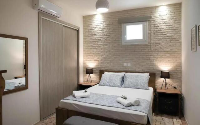 Alia House