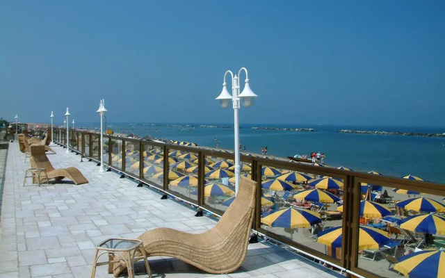 Grand Hotel Azzurra Club Lido Adriano