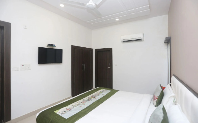 OYO 9368 Hotel Pratap