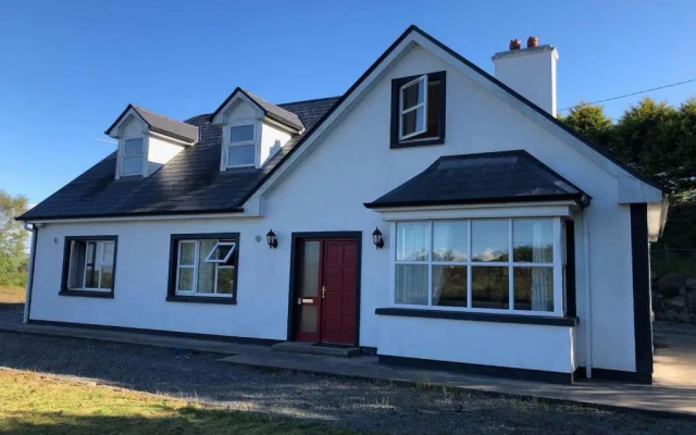 Modern Six Bedroom House Westport