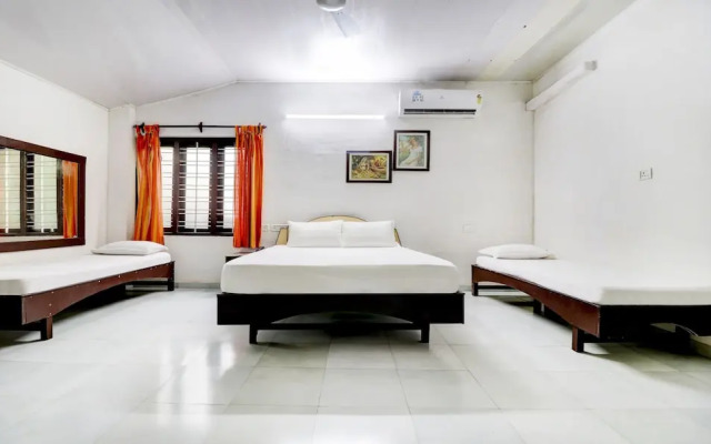 Shirleys Beach Hotel