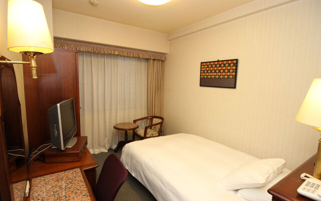 Hotel Claiton Shin-Osaka