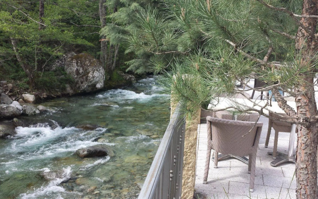 Les Jardins De La Glaciere