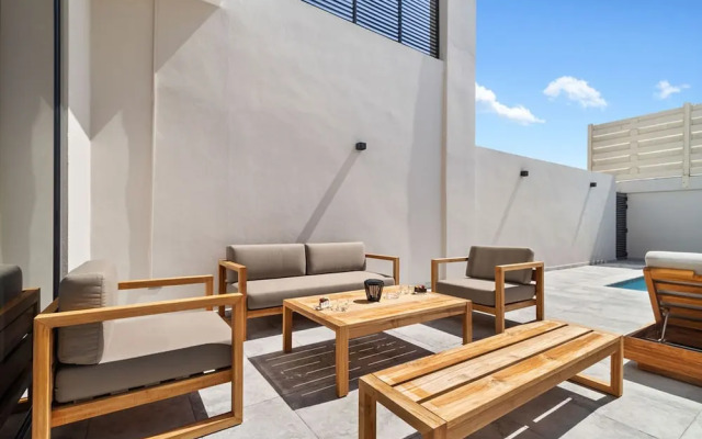 High-end Villa Walk to Beach Pool Ocean View
