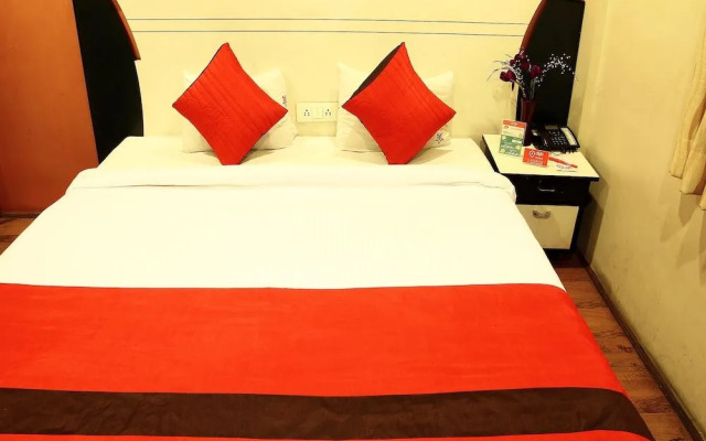 OYO 759 Hotel Rock Star