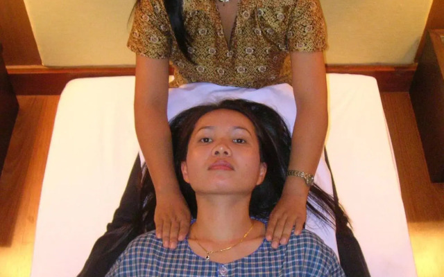 Hadyai Golden Crown Hotel
