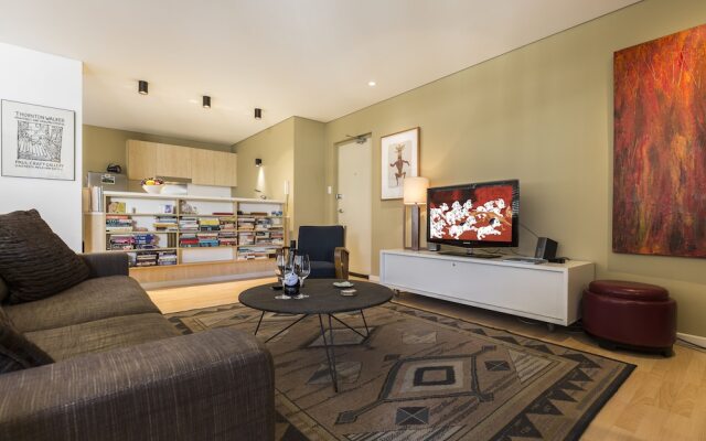Spacious 1 Bedroom Apt Close To Green Square & Pool