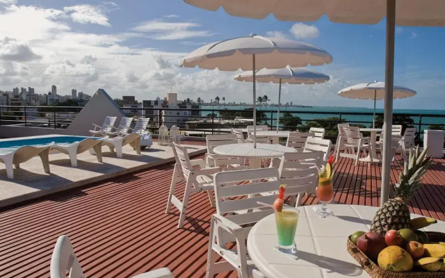 Ameris Manos Royal Hotel