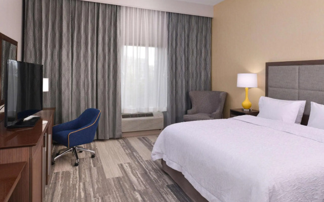 Hampton Inn & Suites Cincinnati-Mason