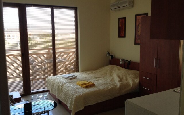 Golden Dunes Primorsko Apartments