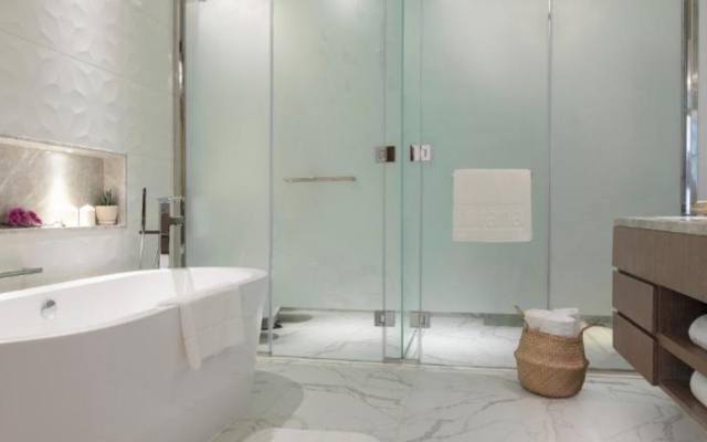 Al Jaddaf Rotana Suite Hotel