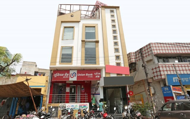 OYO 13576 Hotel Residency