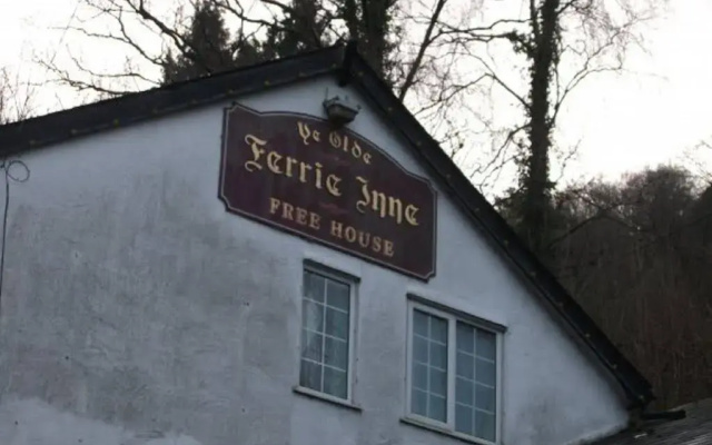 Ye Old Ferrie Inn
