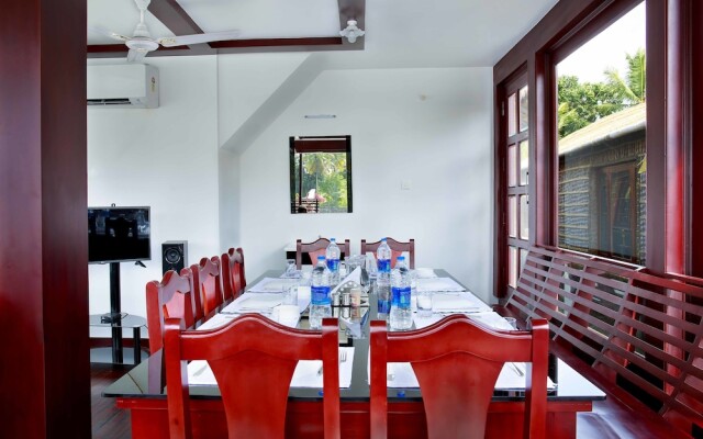 Sreekrishna Houseboat