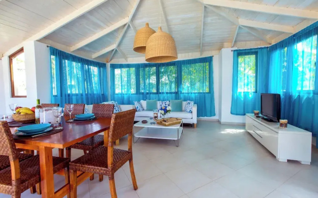 LOS CORALES VILLAS and SUITES