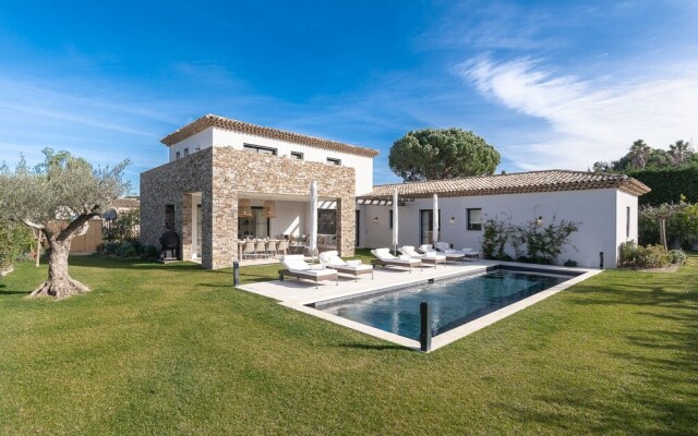 Villa Azalea by The Pearls Collection