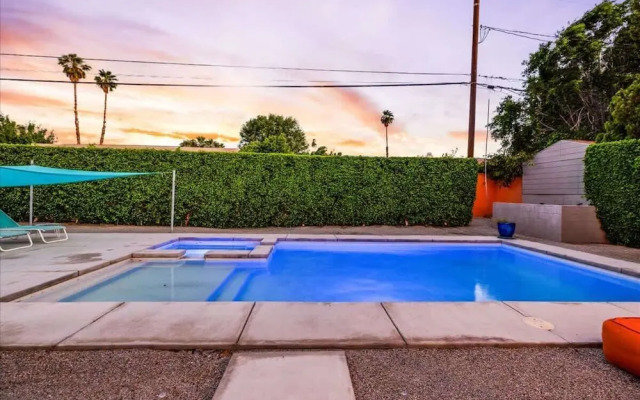 Modern Paradise at Sonora