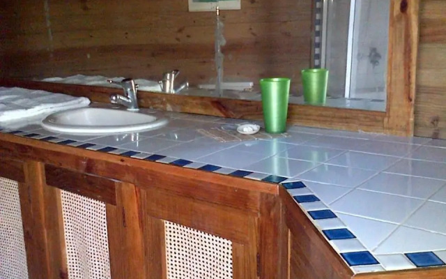 Roatan Bed & Breakfast Apartments