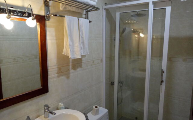 Thai Hoang Gia Hotel