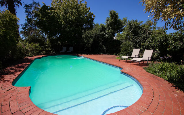 Whispering Oaks