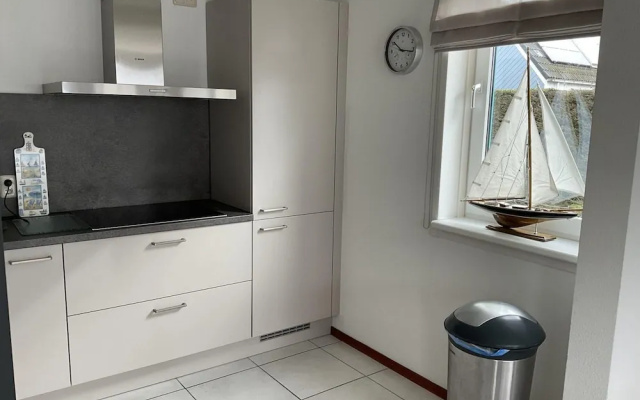 Bungalow for 6 People Near Beach