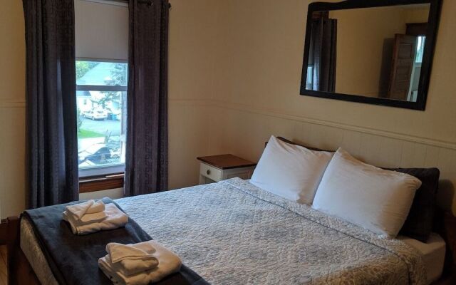 Auberge Ayers Cliff