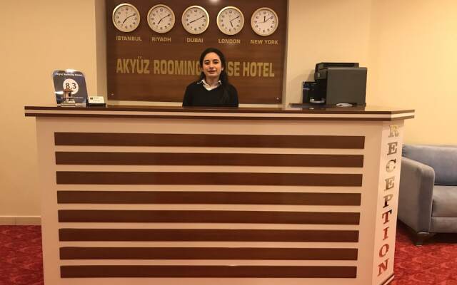 Akyuz Rooming House