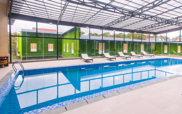 Ladalat Hotel