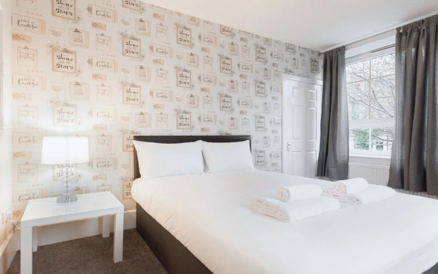 Platinum Apartments near Angel Station 9989