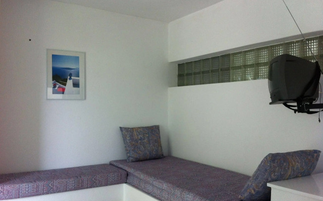 Markakis Apartments