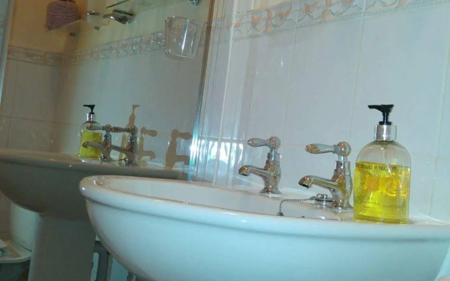 Chester Brooklands Bed and Breakfast