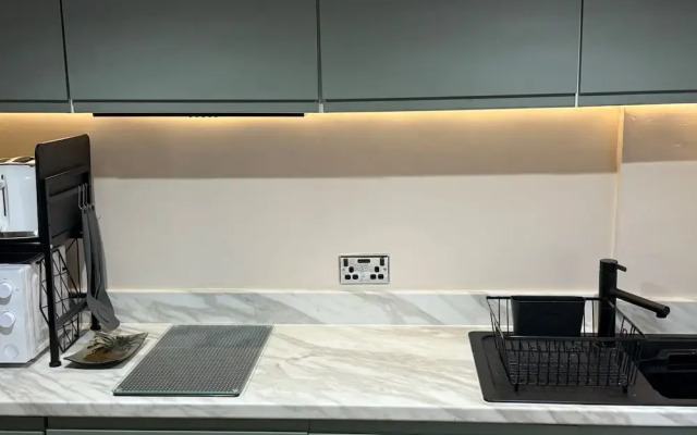 Tranquil Studio - Sleeps 2 & Private Parking