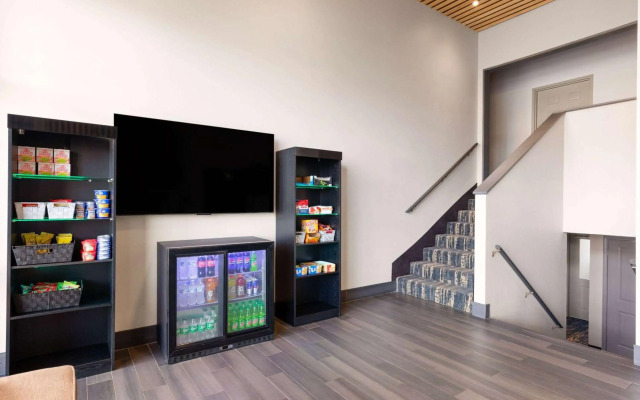 Ramada by Wyndham Studio Suites Dothan