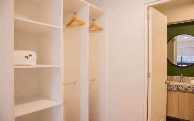 w Elegant 2BR w/ Great Balcony in Miraflores
