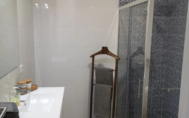 "room in Guest Room - Caparica Poshtel An Luxury Hostel"