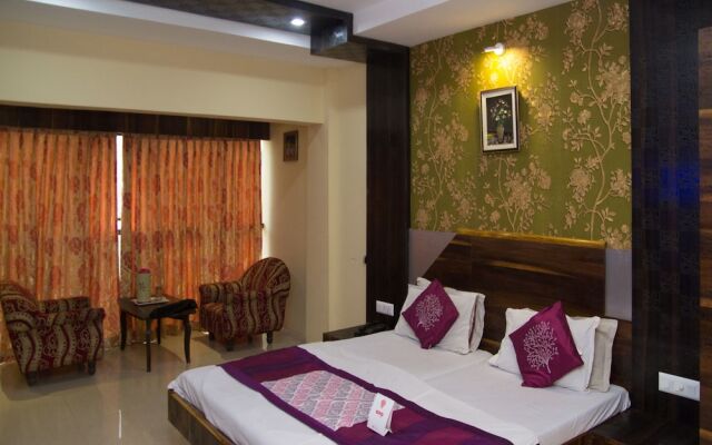 OYO 4065 Hotel Richi