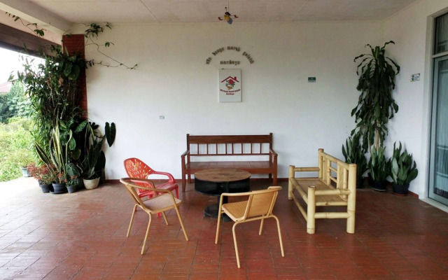 Vila Bunga Merah Gelatik