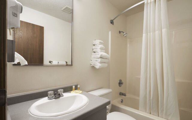 Days Inn By Wyndham Willmar