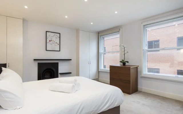 Trafalgar Square Apartments