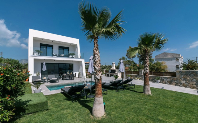 Sun White Villa