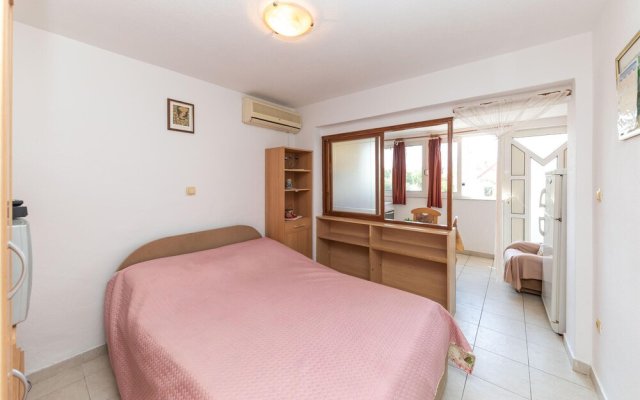 Amazing Apartment in Trogir With 1 Bedrooms and Wifi