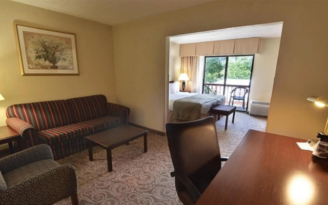 Sturbridge Host Hotel & Conference Center