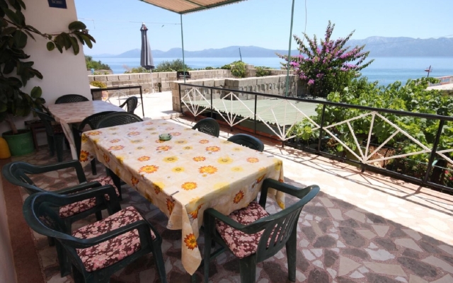 Room Mare - economy rooms: R3 Sucuraj, Island Hvar
