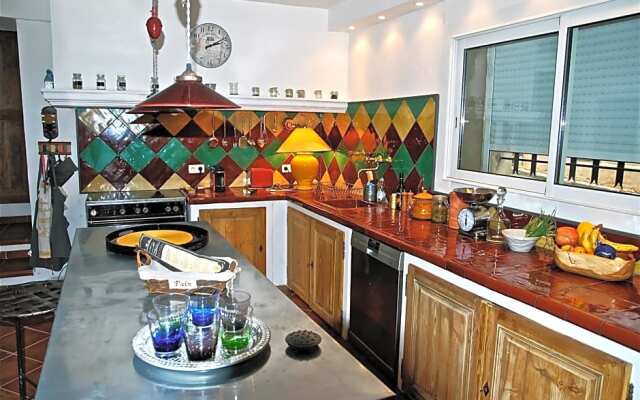 La Grande Maison De Nans