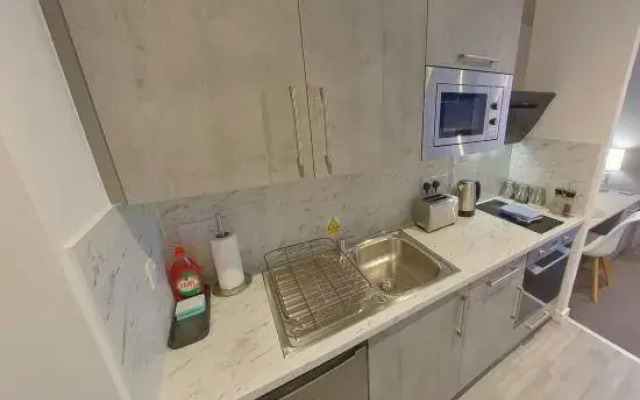 CovStays – Signature House - Modern City Studios