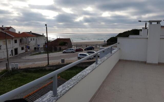 T2 Praia Paredes da Vitoria