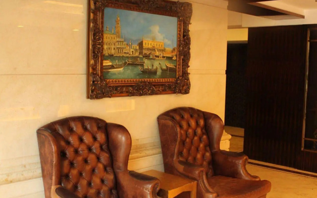 Oriental Lander Hotel